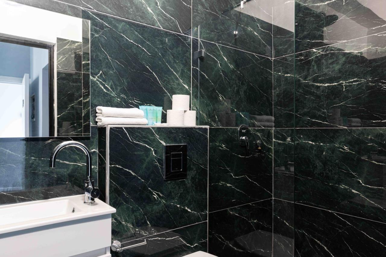 Liber Tel Aviv Sea Shore Suites By Raphael Hotels Екстериор снимка